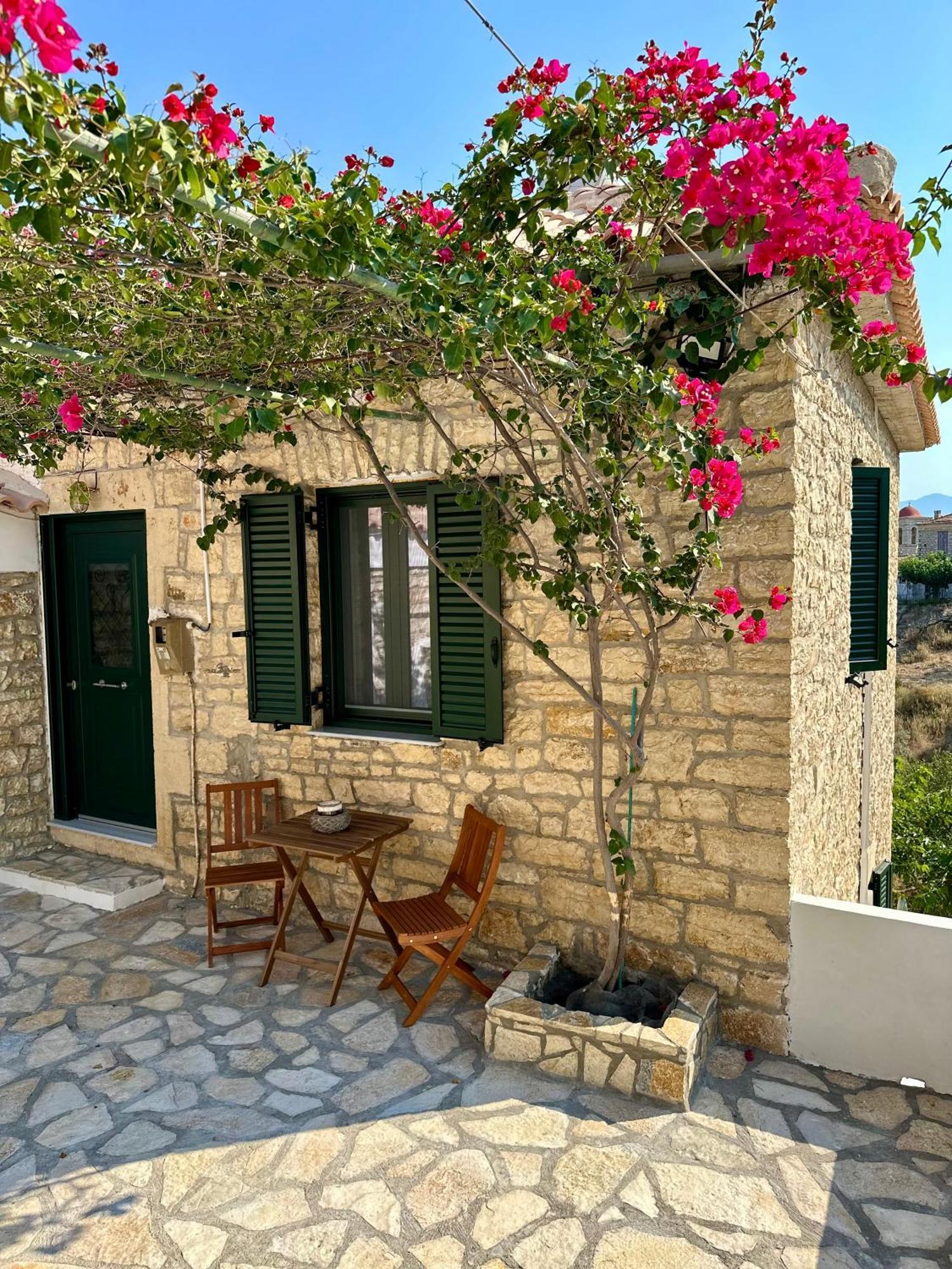 Villa Chrysavgi Stone House Katomerion Exterior foto