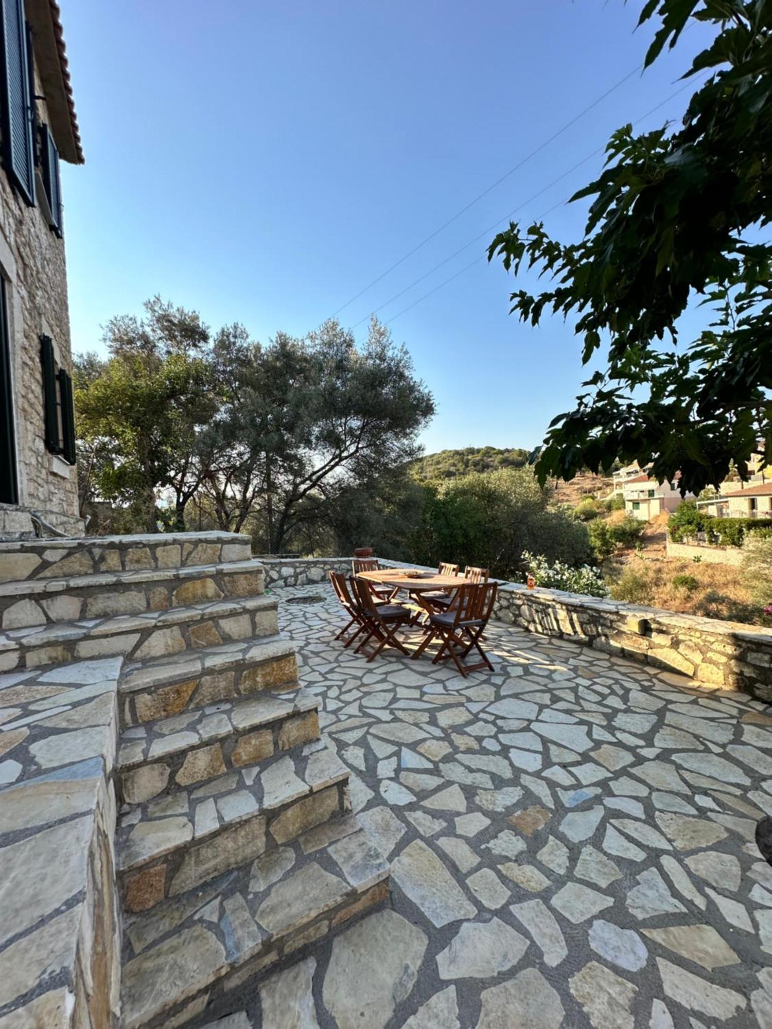 Villa Chrysavgi Stone House Katomerion Exterior foto
